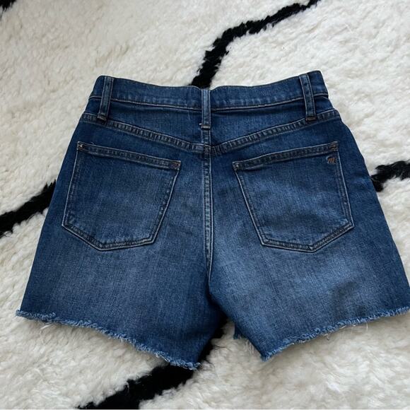 Madewell High-Rise Denim Shorts in Glenoaks Wash: Cutoff Edition - Picture 4 of 5